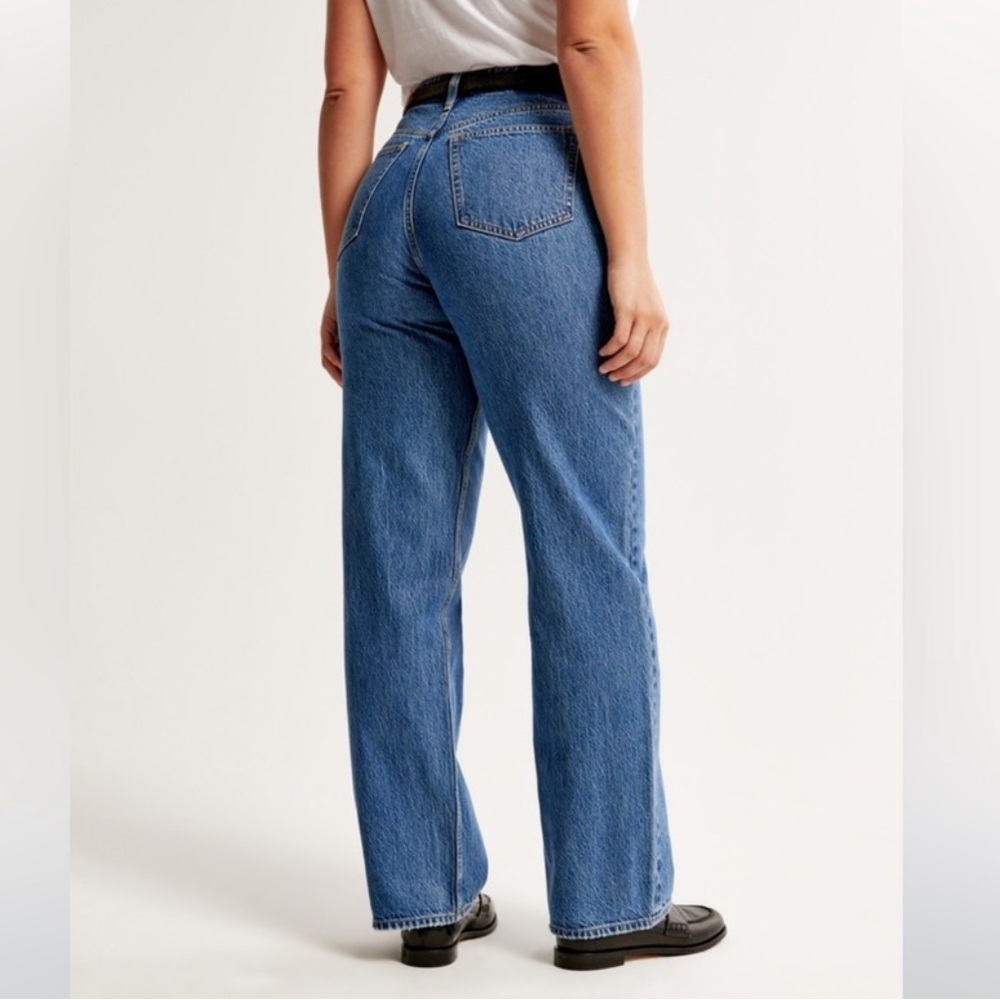 Abercrombie High rise loose jean